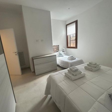 Carradori 2 Apartment-Historic Center-Autodromo إيمولا المظهر الخارجي الصورة