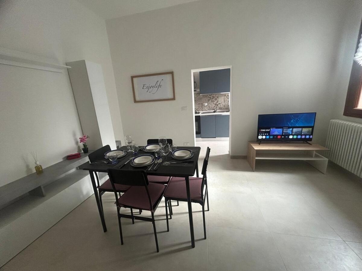 Carradori 2 Apartment-Historic Center-Autodromo إيمولا المظهر الخارجي الصورة