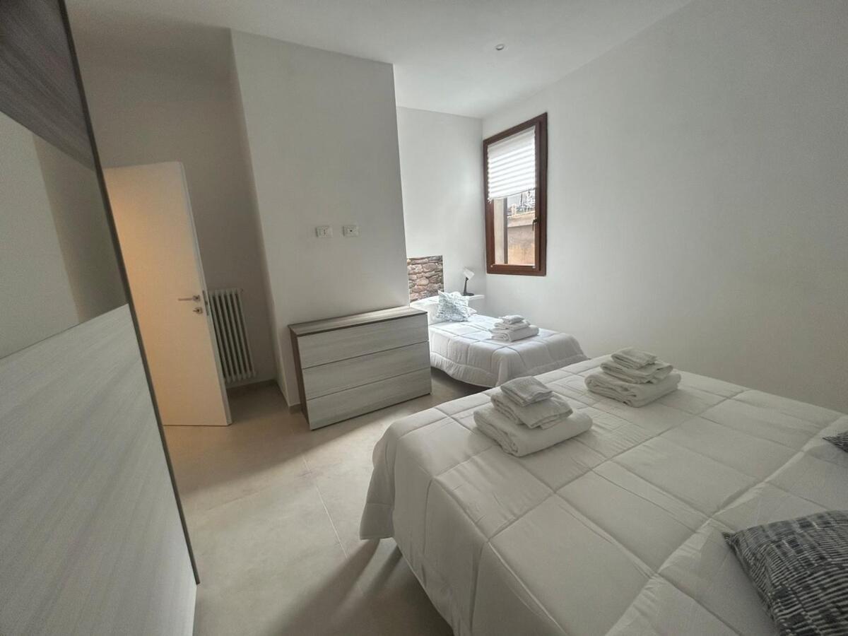Carradori 2 Apartment-Historic Center-Autodromo إيمولا المظهر الخارجي الصورة
